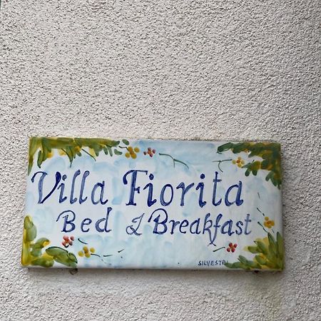 B&B Villa Fiorita Понтеканяно Екстериор снимка